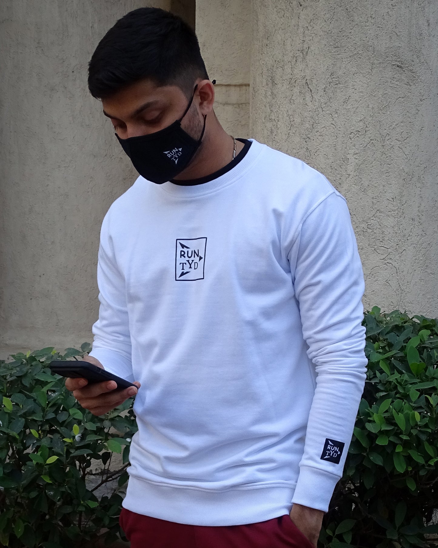 Unisex Slim Fit White Sweatshirt