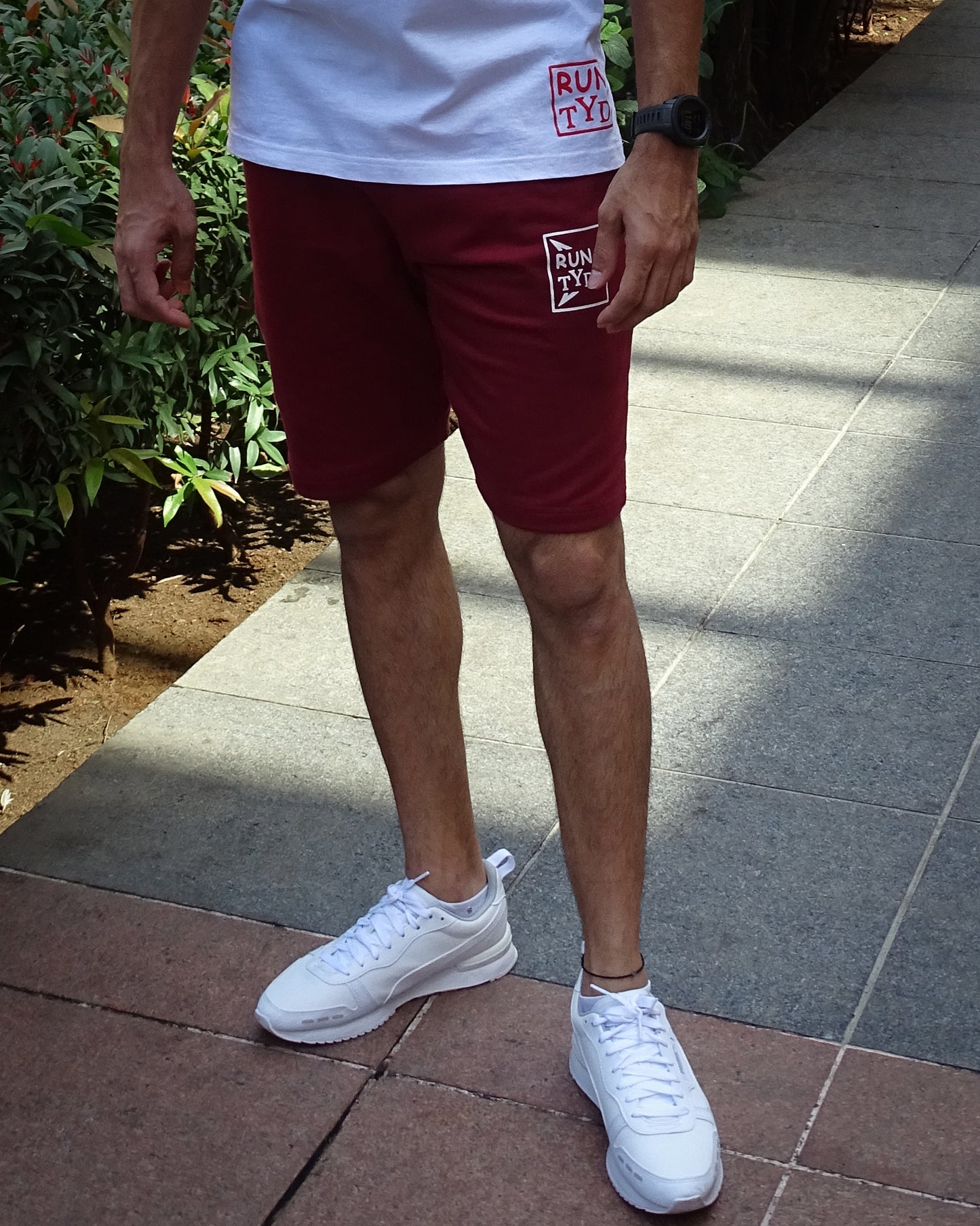 Unisex Maroon Tapered Fit Shorts