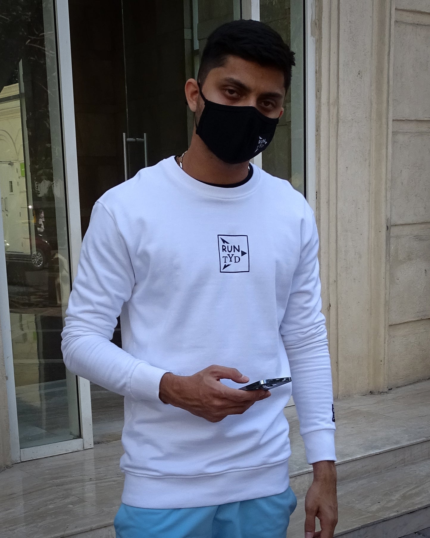 Unisex Slim Fit White Sweatshirt