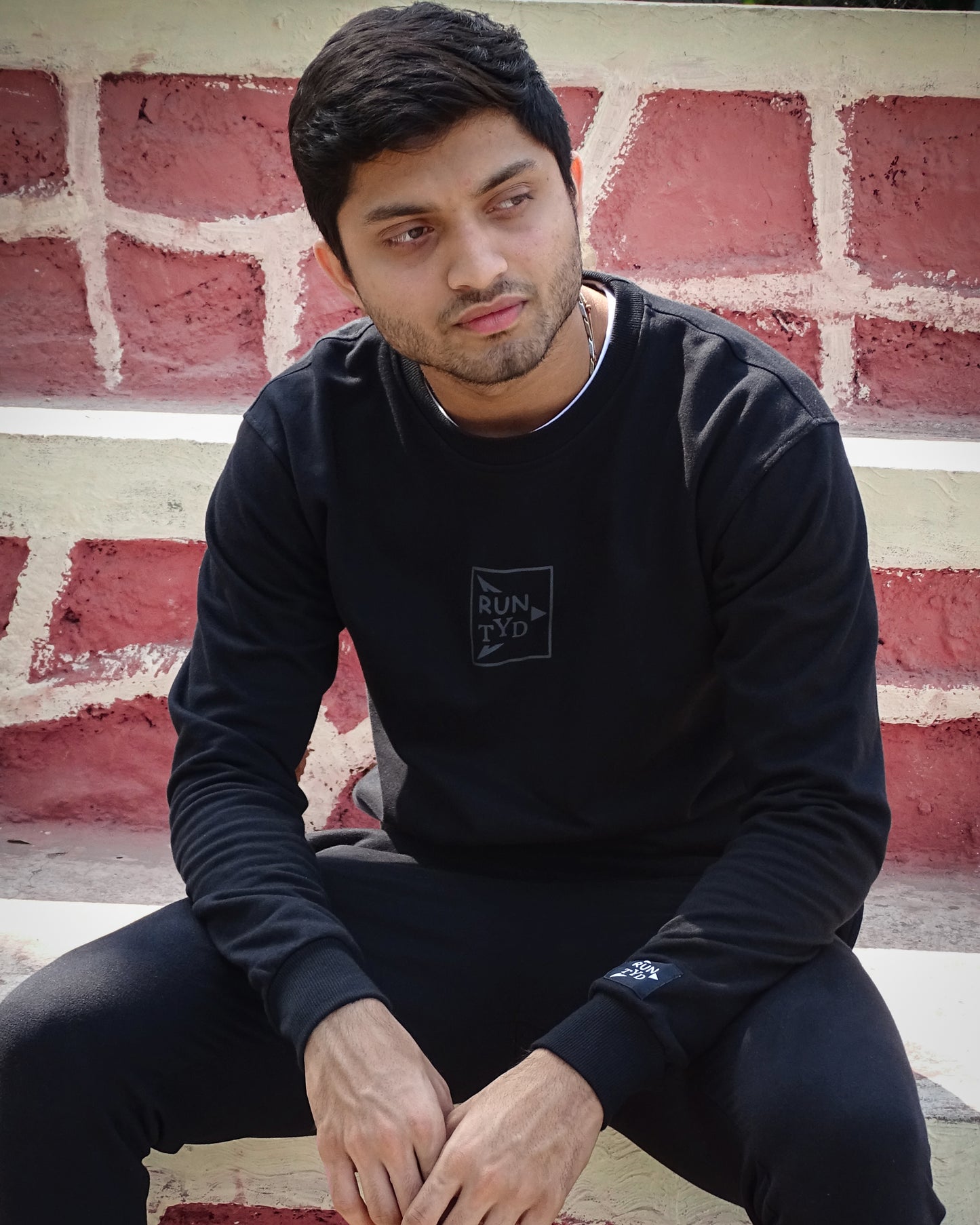 Unisex Slim Fit Black Sweatshirt